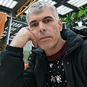 Мали, 52 года