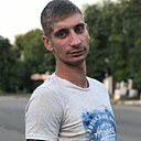 Максим, 33 года