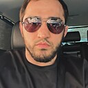 No One, 34 года