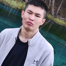 Фотография мужчины Дмитрий, 22 года из г. Горно-Алтайск