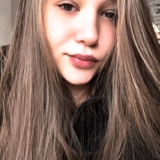 Фотография девушки Алёна, 19 лет из г. Дальнегорск