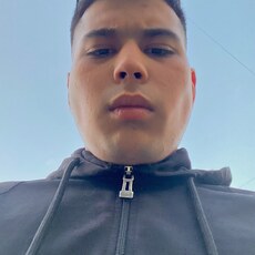 Фотография мужчины Рома, 22 года из г. Орел