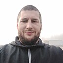 Виктор, 33 года