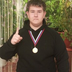Фотография мужчины Рома, 19 лет из г. Невинномысск