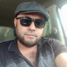 Фотография мужчины Комилчон, 43 года из г. Новобурейский