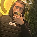 Макс, 24 года