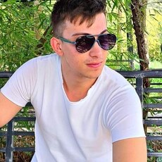 Фотография мужчины Dragos, 26 лет из г. București