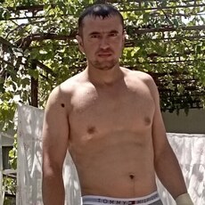 Фотография мужчины Ойбек, 28 лет из г. Муравленко