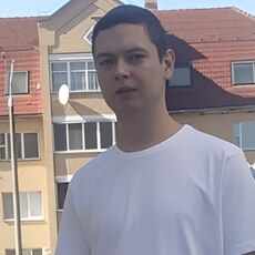 Фотография мужчины Владислав, 24 года из г. Солигорск