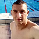 Виктор, 23 года