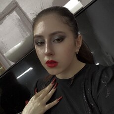 Фотография девушки Таня, 21 год из г. Нижний Тагил