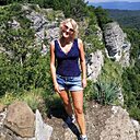 Blonde, 43 года