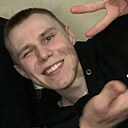 Саша, 23 года