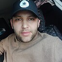 Манучехр, 32 года