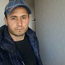 Гулом, 33 года