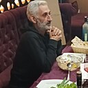 Амо, 47 лет