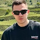 Олег, 33 года