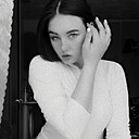 Veronica, 21 год