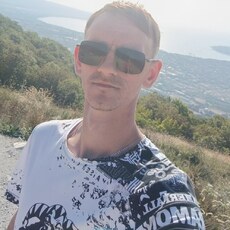 Фотография мужчины Дмитрий, 33 года из г. Киров (Калужская Обл)