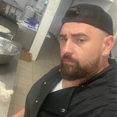 Фотография мужчины Piccolo, 32 года из г. Satu Mare