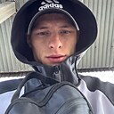 Максим, 23 года