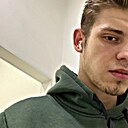 Денис, 23 года