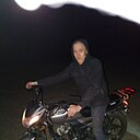 Роман, 33 года