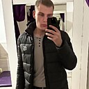 Макс, 24 года