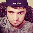 М Б, 32 года