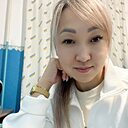 Mako, 40 лет
