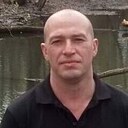 Ден, 44 года