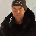 М Л, 42 года