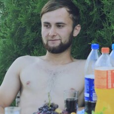 Фотография мужчины Алишер, 21 год из г. Сургут