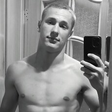 Фотография мужчины Михаил, 22 года из г. Новошахтинский