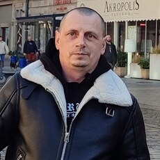 Фотография мужчины Liubomir, 49 лет из г. Прага