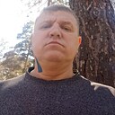 Олег Сухарник, 48 лет