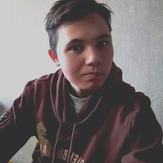 Максим, 23 из г. Омск.