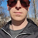 Ден, 44 года