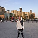 Den, 44 года