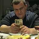 Лев, 37 лет