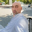 Хусейн, 23 года