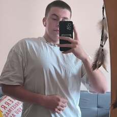 Фотография мужчины Рома, 19 лет из г. Москва