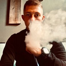 Михаил, 24 из г. Комсомольск-на-Амуре.