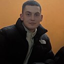 Артём, 22 года