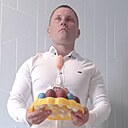Maksimus, 32 года