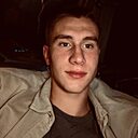 Максим, 22 года