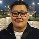 Senn, 33 года