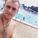 No Name, 33 года