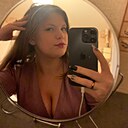 Lalisa, 21 год