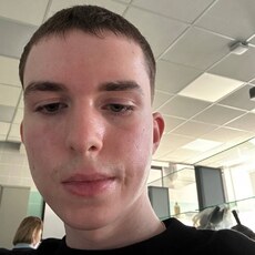 Фотография мужчины Кирилл, 21 год из г. Нефтеюганск